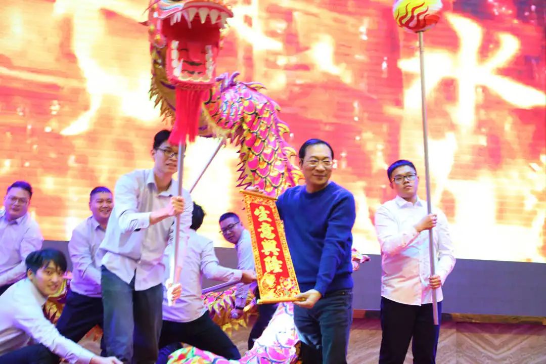 金虎迎新·領跑2022 | 集團年度總結會暨新年晚會完美落幕！(圖16)