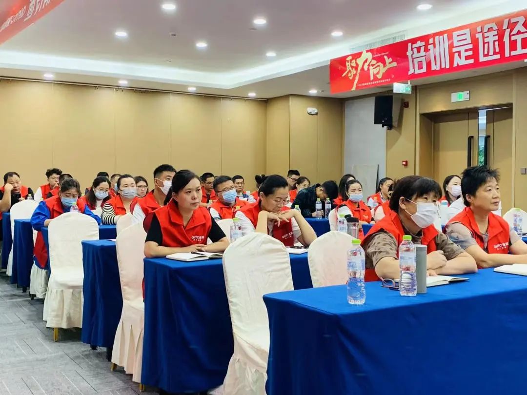 聚力·向上 | 2022強(qiáng)輝新品品鑒會(huì)暨區(qū)域培訓(xùn)峰會(huì)臨沂站完美結(jié)束！(圖19)